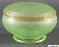 1920s-0582_4in_puff_box_and_cover_glue-chip_and_gold_decoration_emerald.jpg